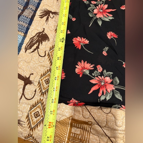 Dress Forum Los Angles Women's Black & Floral Split Leg Sheer Jumpsuit - Picture 9 of 12